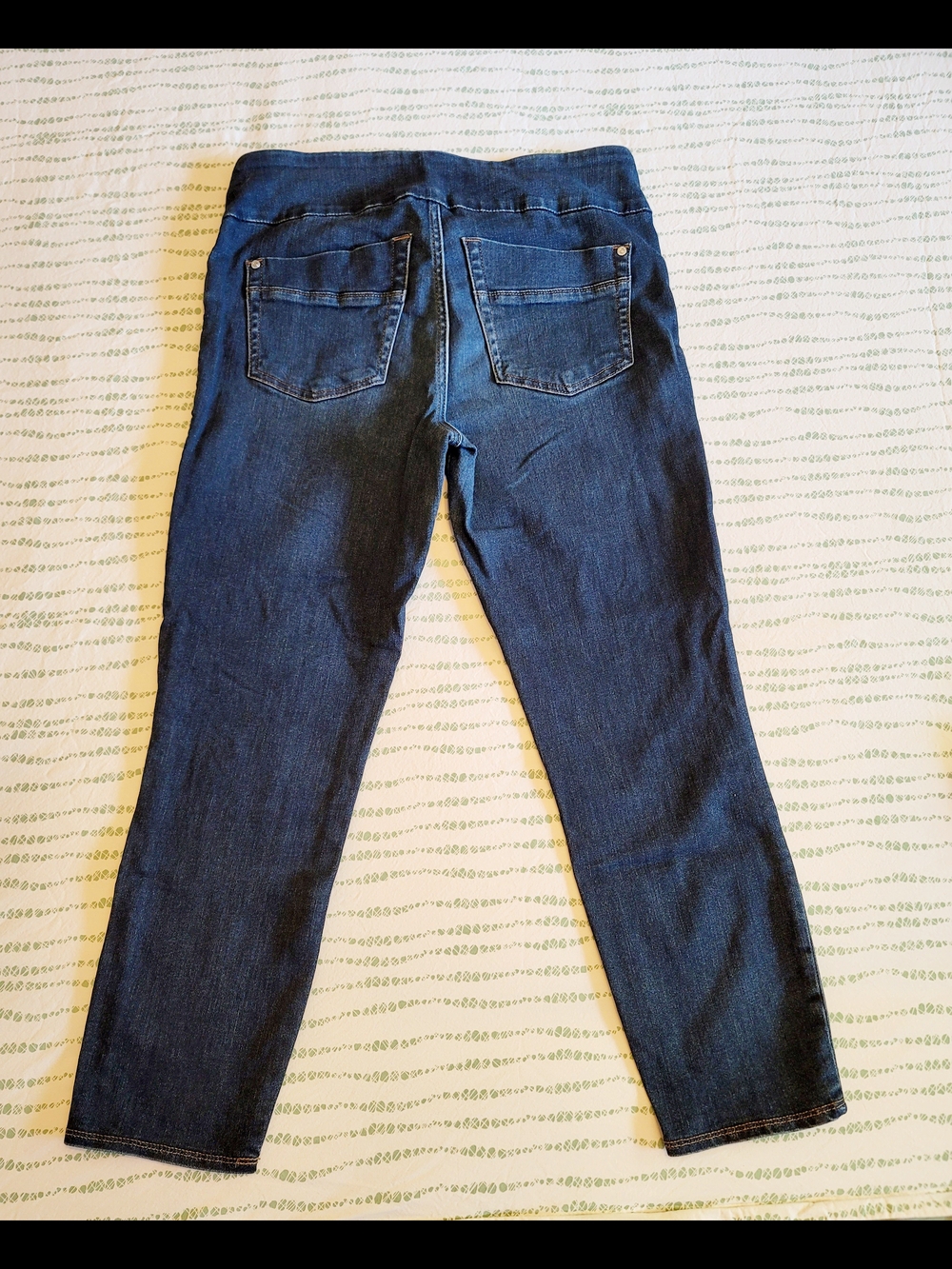 Rock & Republic Fever Crop Jeans - Light Gray - Picture 3 of 4